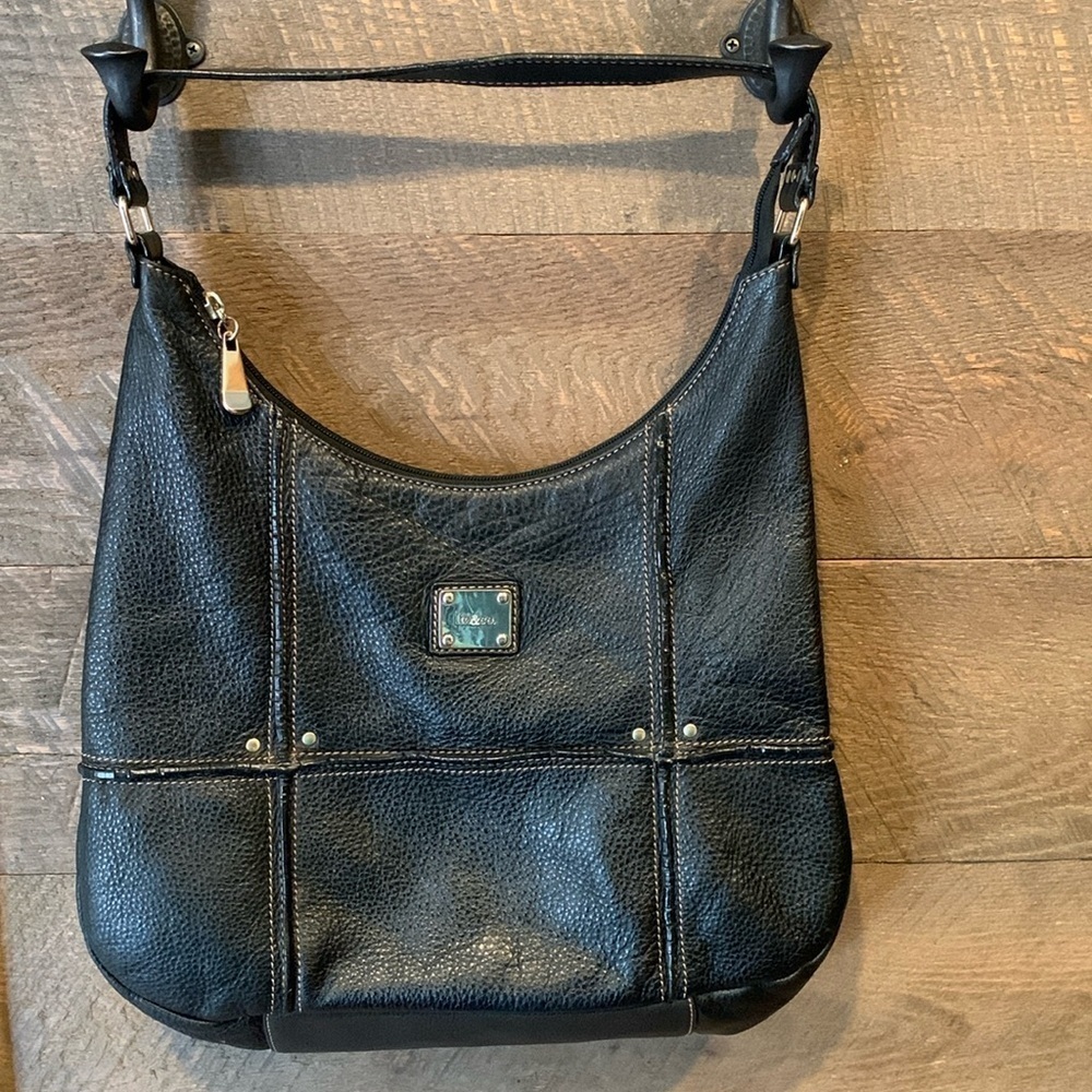 liz&co shoulder bag. Woman’s. Black. May be Vintage. May be Leather. Very Soft. 